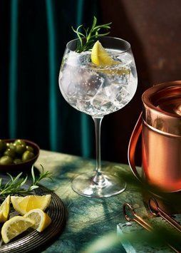 GIN AND TONIC10 фото